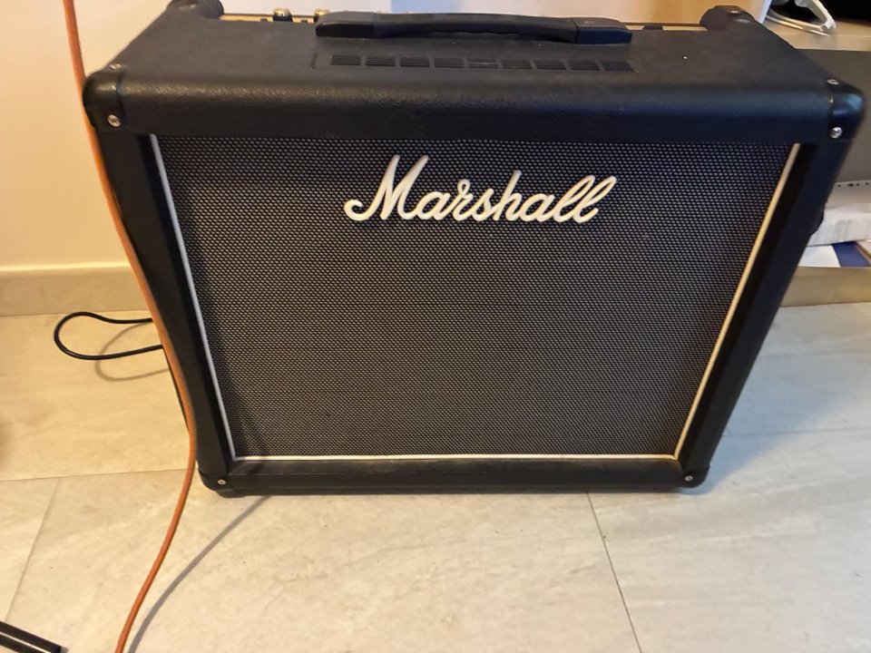 MARSHALL MHZ40 (HAZE 40) de segunda mano · Foto 1 de 2 · Sevilla · 450 €