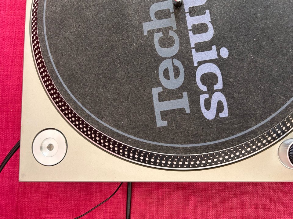 Plato vinilo Technics SL1200 MK5