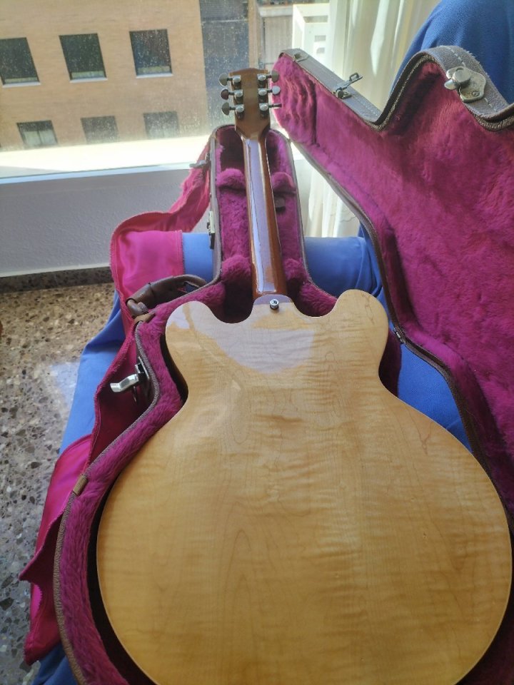 Gibson ES-335 Dot Figured 2001 de segunda mano · Foto 8 de 10 · Valencia · 2600 €
