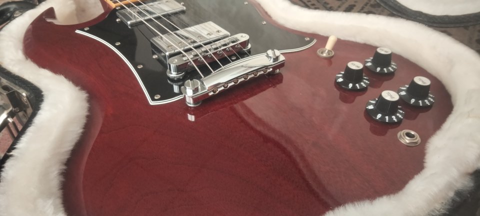 Gibson SG Standard USA 2007 de segunda mano · Foto 2 de 7 · Madrid · 1200 €