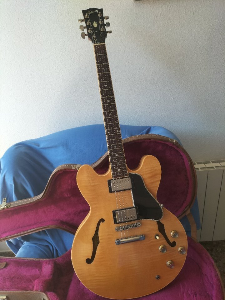 Gibson ES-335 Dot Figured 2001 de segunda mano · Foto 10 de 10 · Valencia · 2600 €