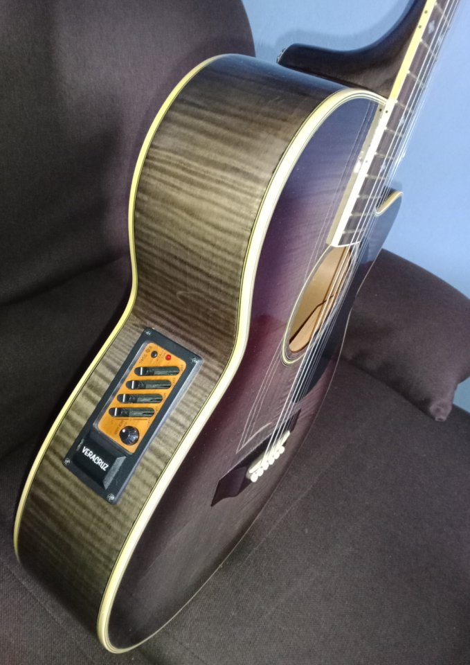 Guitarra Electroacústica Veracruz Mod. 755 TBK