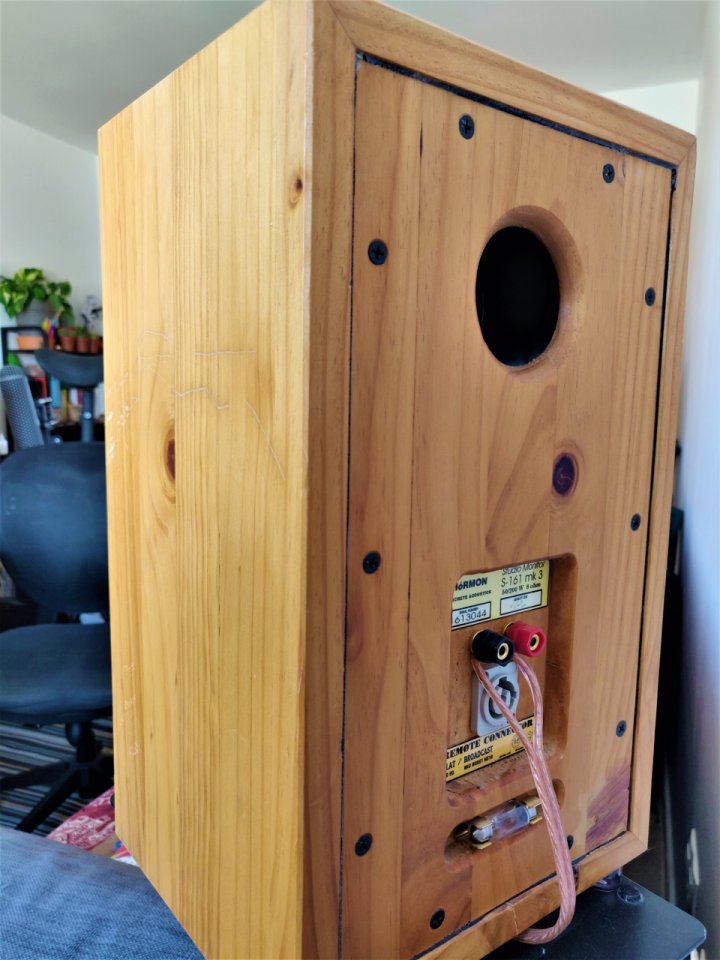 Material de Estudio:  Monitores Hórmon + Etapa + Soportes Dynaudio + Rack