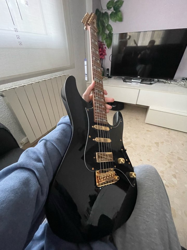 Ibanez THBB10 de segunda mano · Foto 3 de 10 · Barcelona · 1400 €