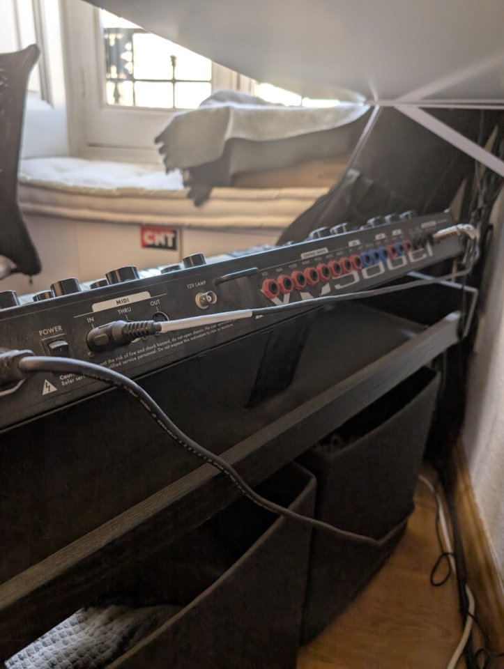 Sintetizadores, Drum Machines y Equipo De  Estudio