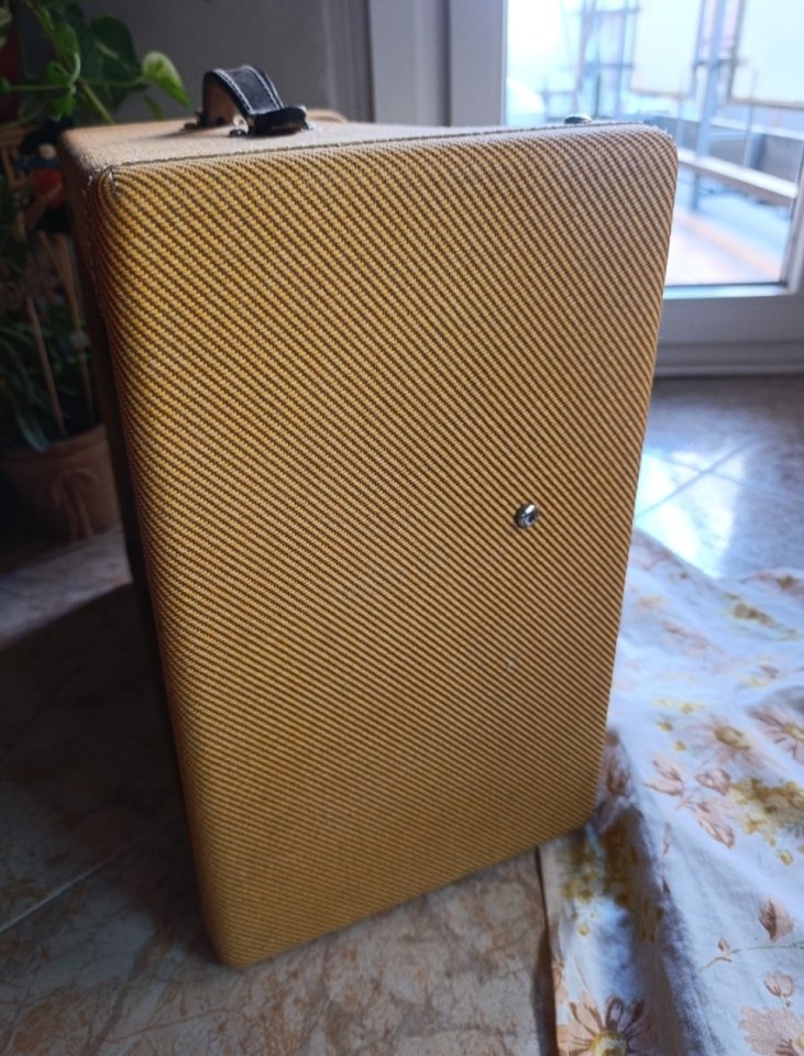 Fender blues junior IV Lacquered tweed edición limitada de segunda mano · Foto 4 de 8 · Badajoz · 600 €