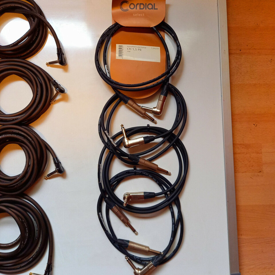 4x Cordial CTI 1,5m PR-BK Cable de instrumento