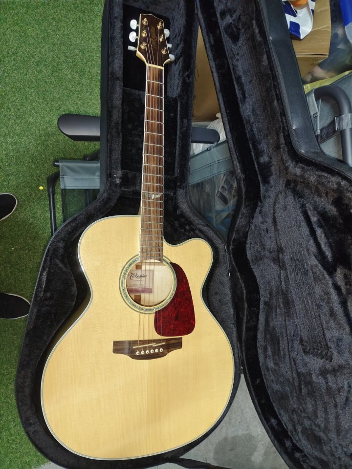 Takamine GD72