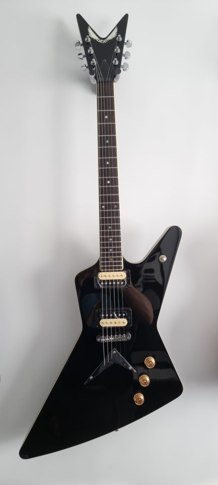 Dean Z 79 nueva y Westone Les Paul Goldtop