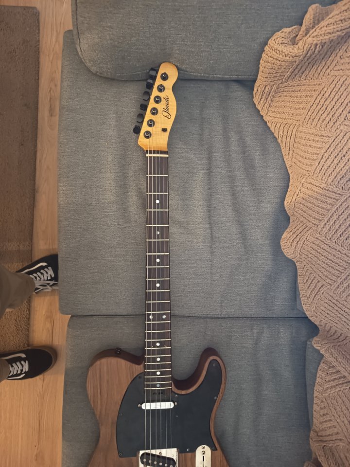 Telecaster luthier y Marshall haze de segunda mano · Foto 2 de 6 · Pontevedra · 1600 €