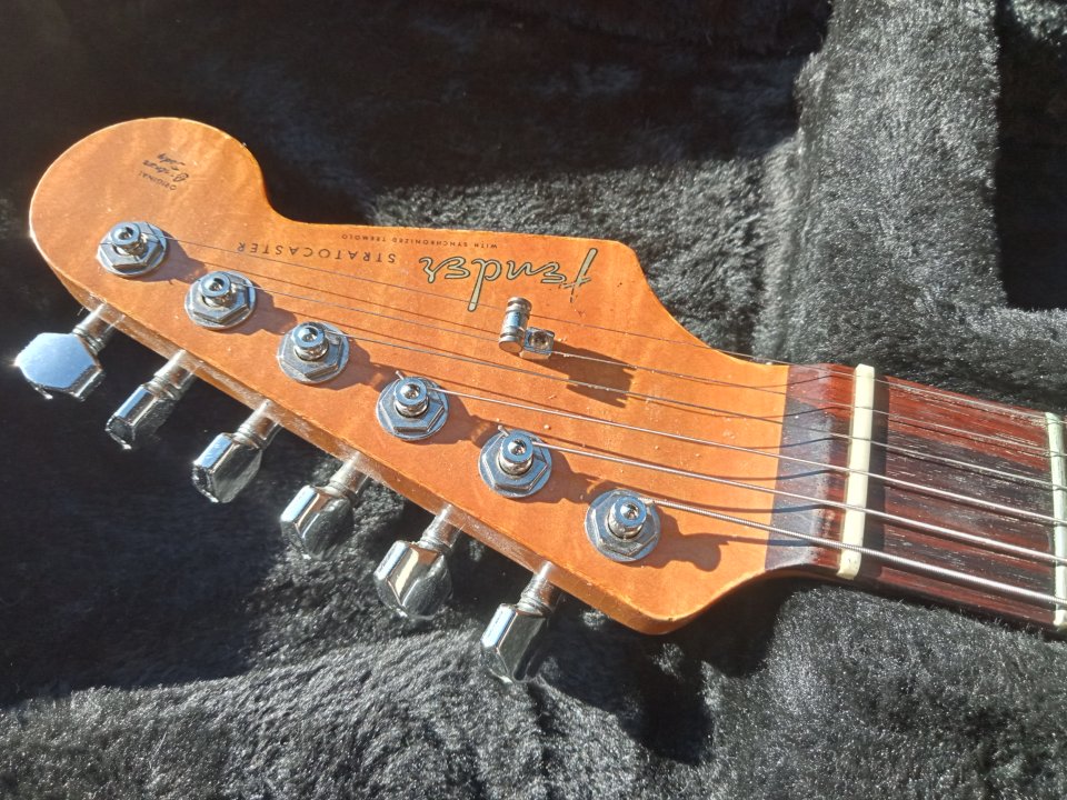 Stratocaster Relic - SOLO VENTA de segunda mano · Foto 4 de 10 · Madrid · 1850 €