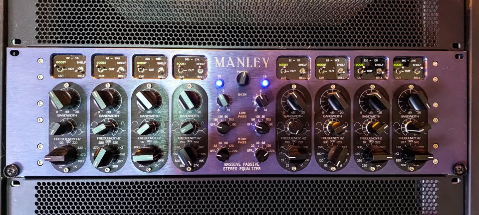 Ecualizador Estéreo a Válvulas Manley Massive Passive – Impecable! de segunda mano · Foto 2 de 10 · Madrid · 3995 €