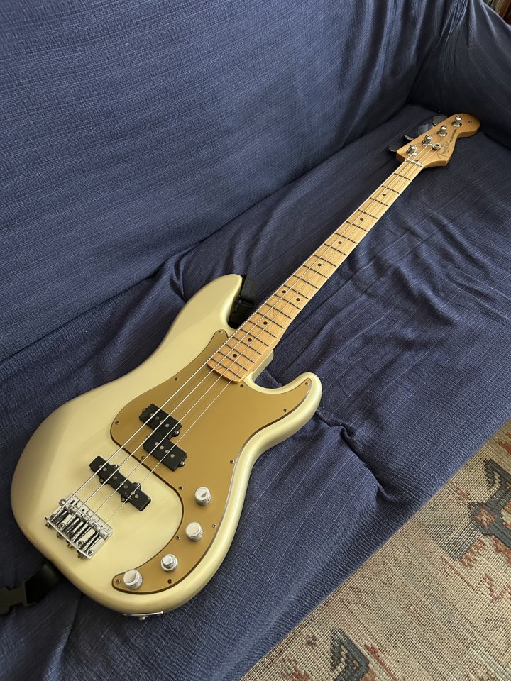Fender Precision