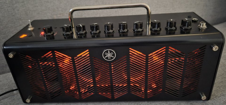 Yamaha THR10C de segunda mano · Foto 1 de 5 · Madrid · 200 €