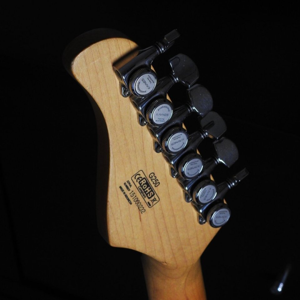 Guitarra Cort G250 de segunda mano · Foto 5 de 6 · Huelva · 200 €