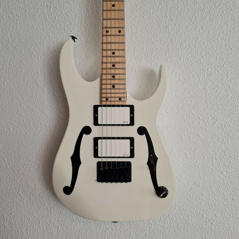 Ibanez Mikro PGMM31-WH Paul Gilbert