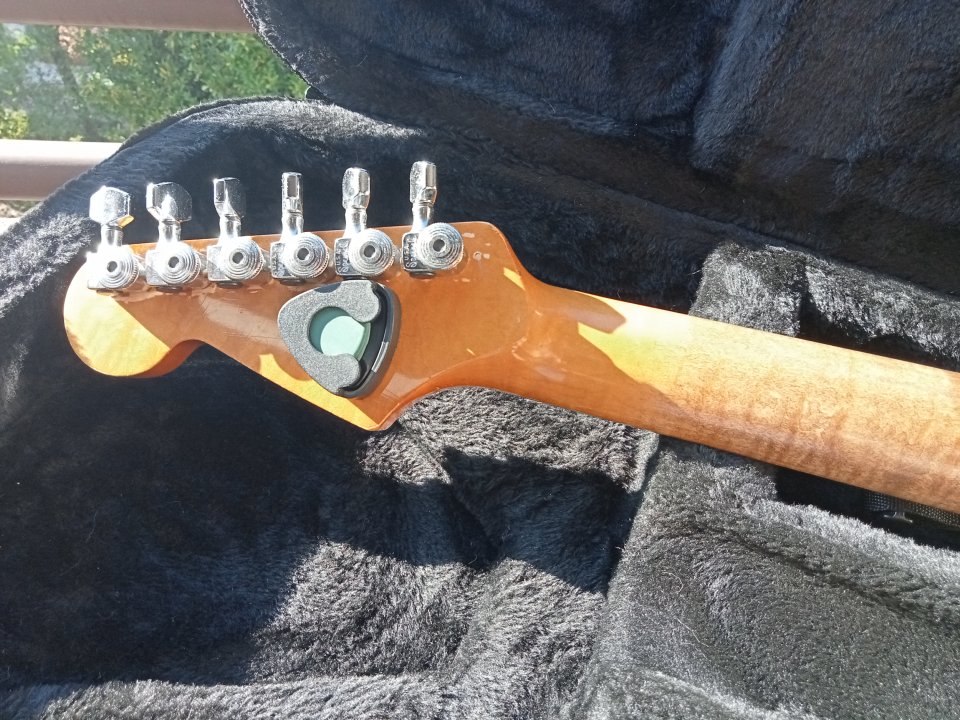 Stratocaster Relic - SOLO VENTA de segunda mano · Foto 6 de 10 · Madrid · 1850 €