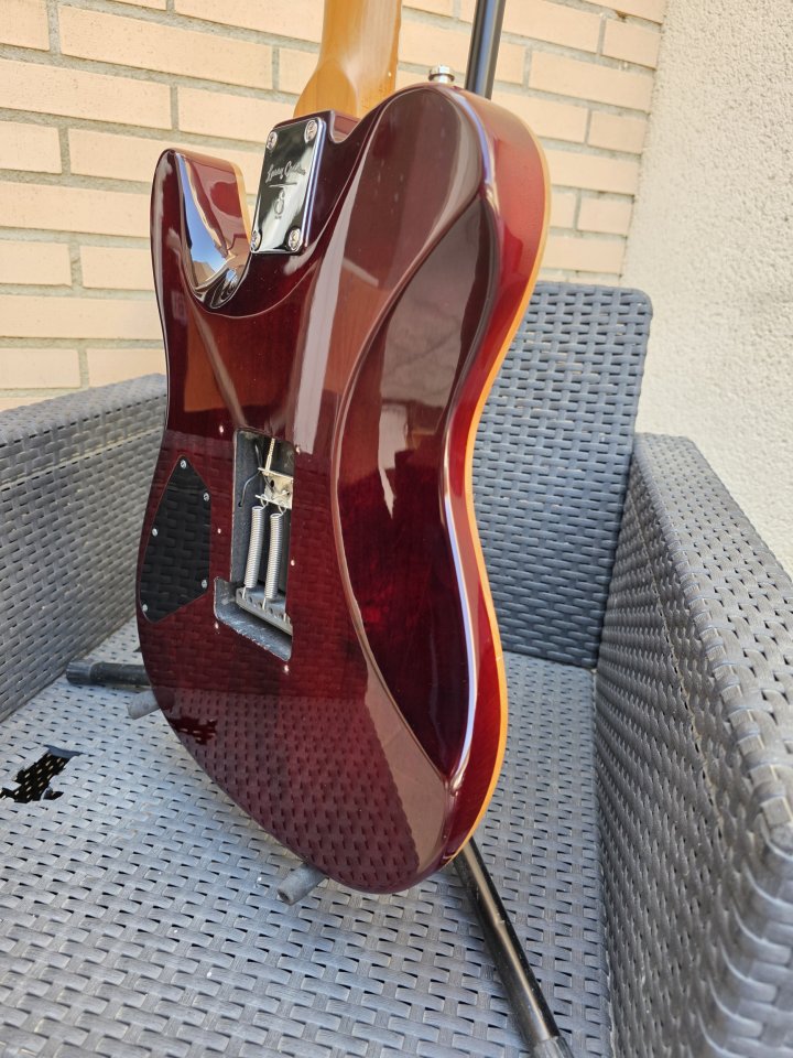 SIRE LARRY CARLTON T7 NATURAL + Estuche foam. de segunda mano · Foto 5 de 10 · Zaragoza · 500 €