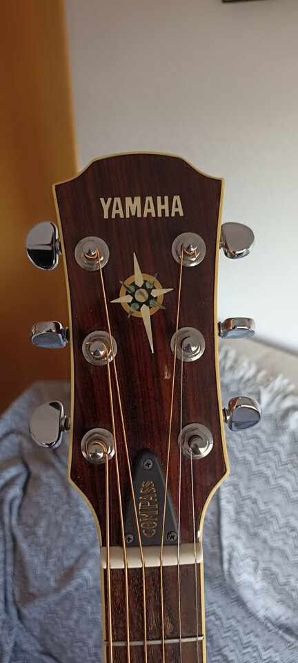 Guitarra acústica Yamaha CPX700NT + funda acolchada