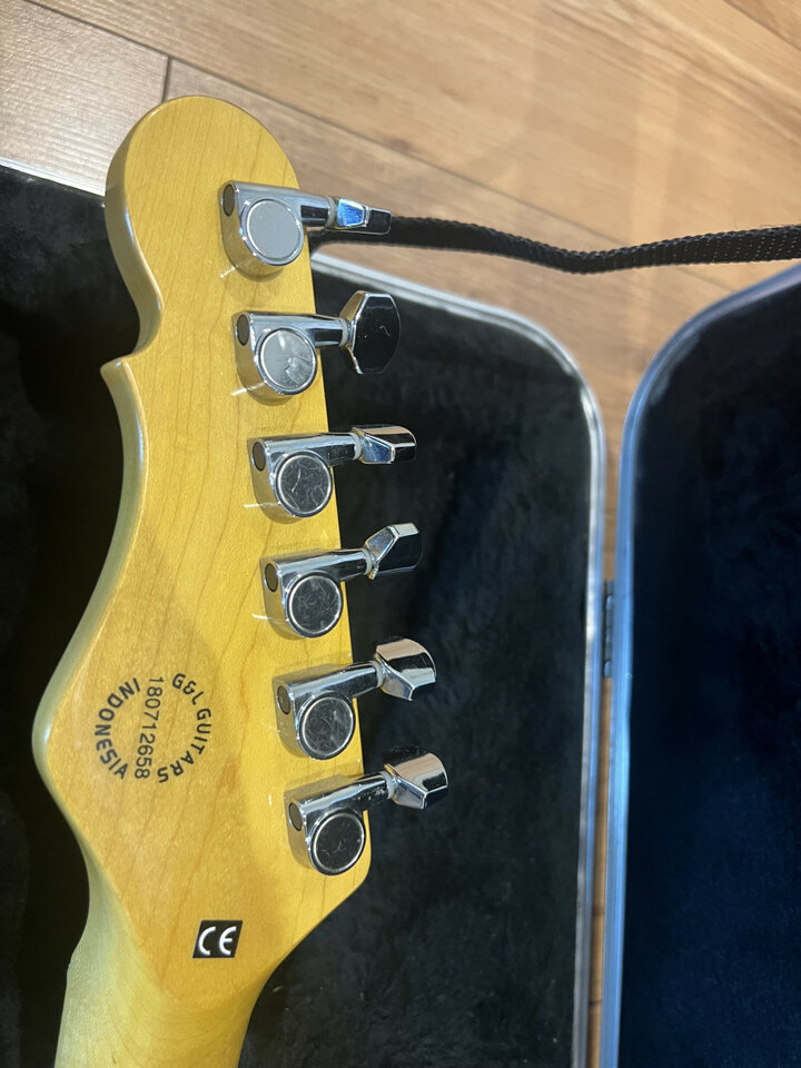 G&L Fallout Sonic blue ( Tribute Series ) + regalo funda rígida