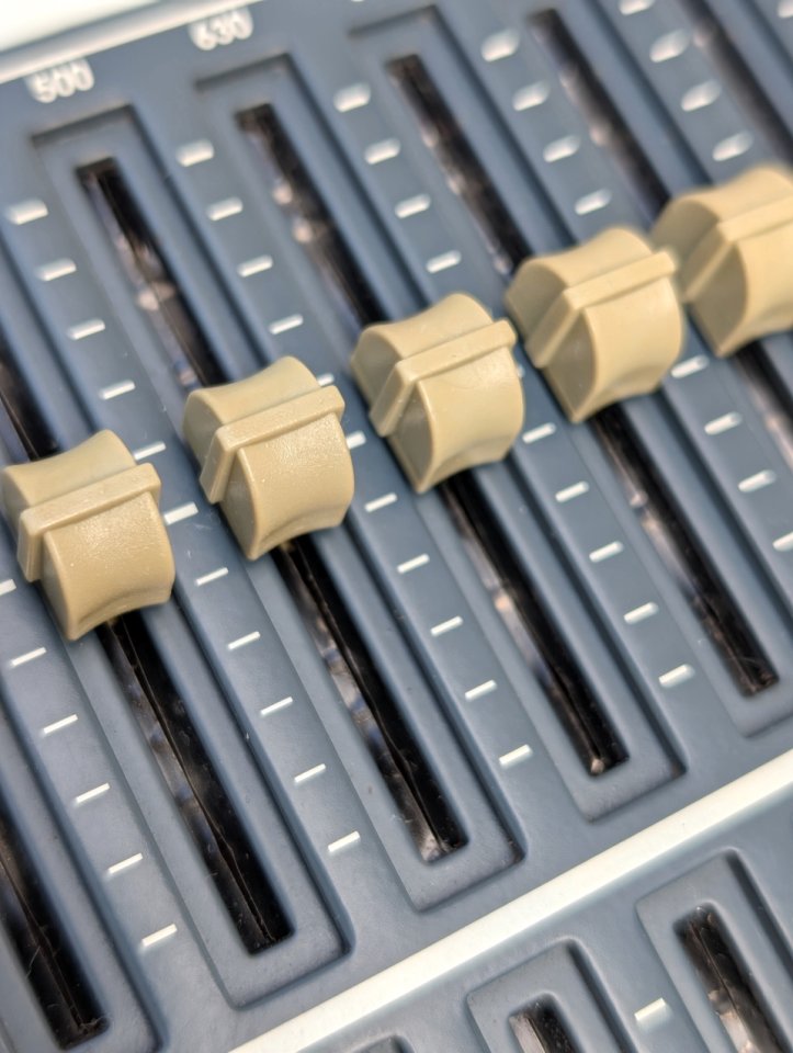 BSS Audio FCS-960 - Ecualizador Dual de 30 bandas - Leyenda analógica