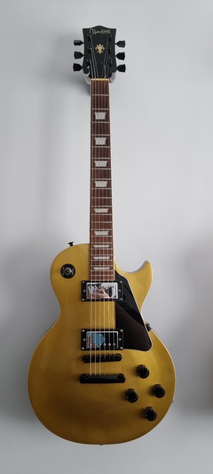Dean Z 79 nueva y Westone Les Paul Goldtop