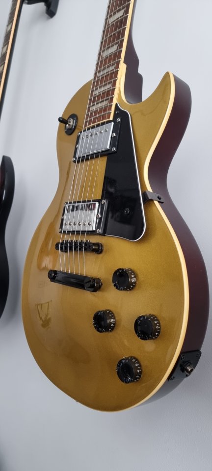 Dean Z 79 nueva y Westone Les Paul Goldtop