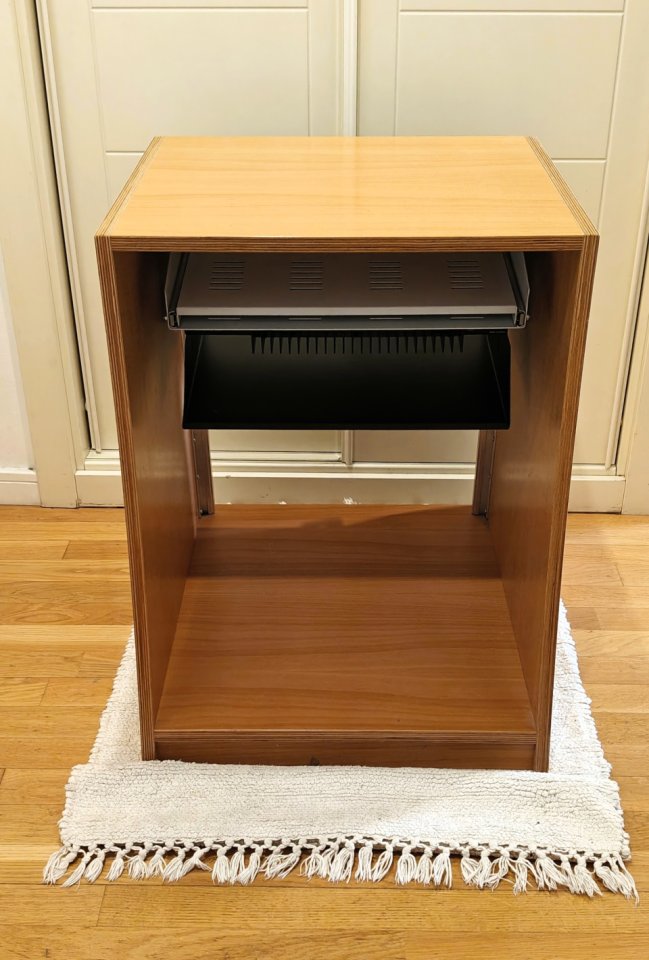 Material de Estudio:  Monitores Hórmon + Etapa + Soportes Dynaudio + Rack