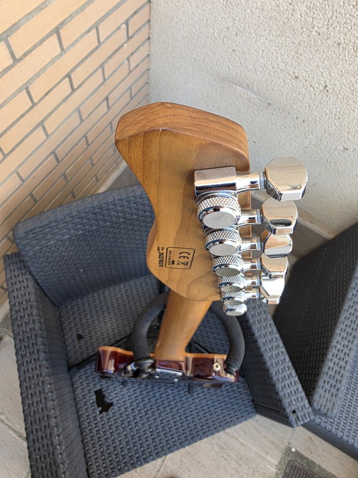 SIRE LARRY CARLTON T7 NATURAL + Estuche foam. de segunda mano · Foto 7 de 10 · Zaragoza · 500 €