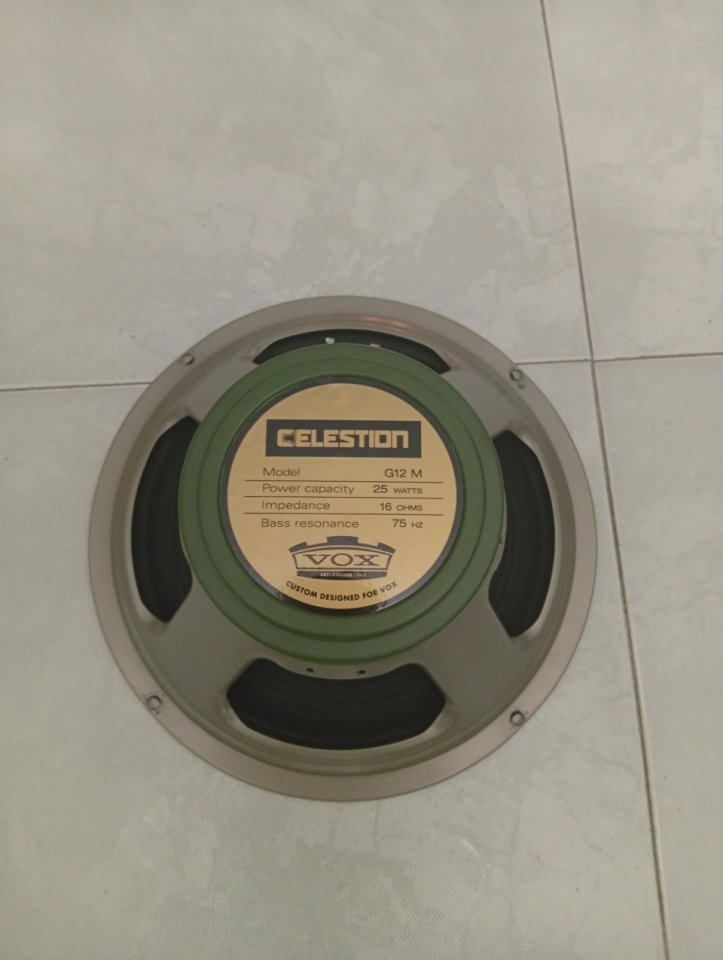 Celestion Greenback a 16 ohm de segunda mano · Foto 1 de 3 · Alicante · 75 €