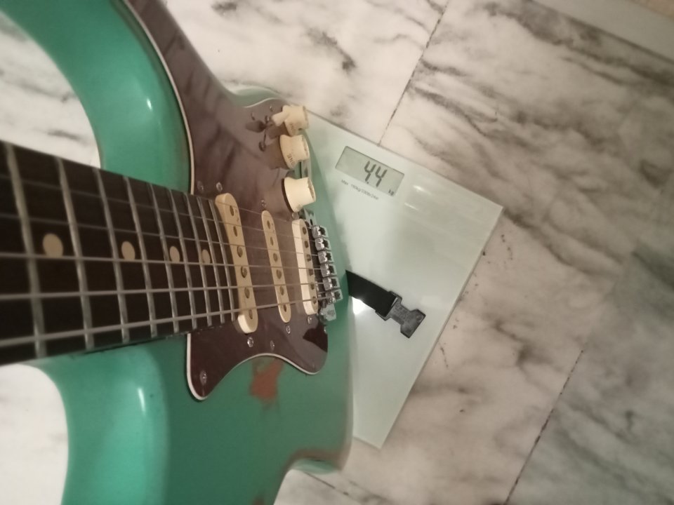 Stratocaster Relic - SOLO VENTA de segunda mano · Foto 9 de 10 · Madrid · 1850 €