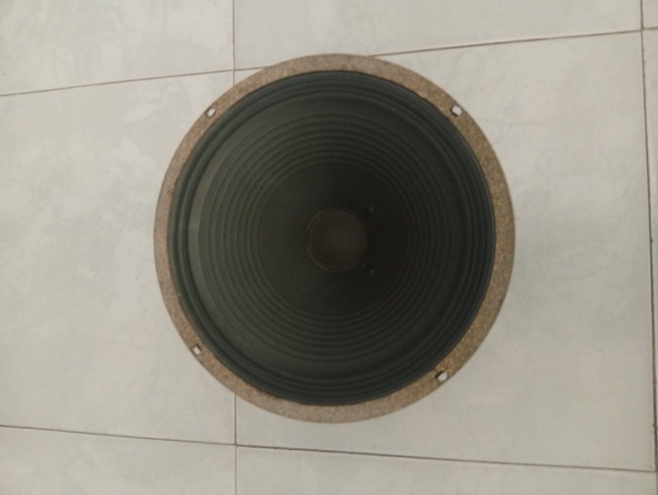 Celestion Greenback a 16 ohm de segunda mano · Foto 2 de 3 · Alicante · 75 €