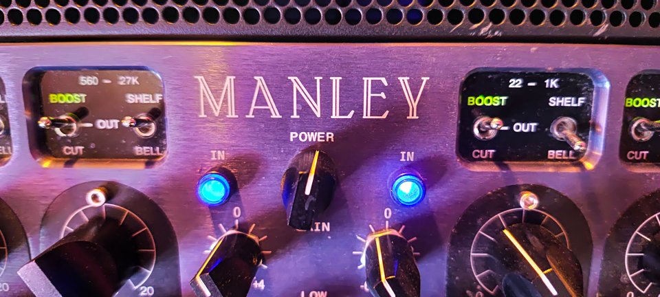 Ecualizador Estéreo a Válvulas Manley Massive Passive – Impecable! de segunda mano · Foto 8 de 10 · Madrid · 3995 €