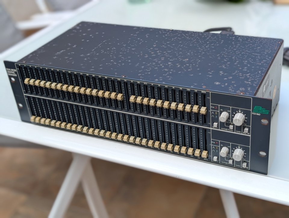 BSS Audio FCS-960 - Ecualizador Dual de 30 bandas - Leyenda analógica