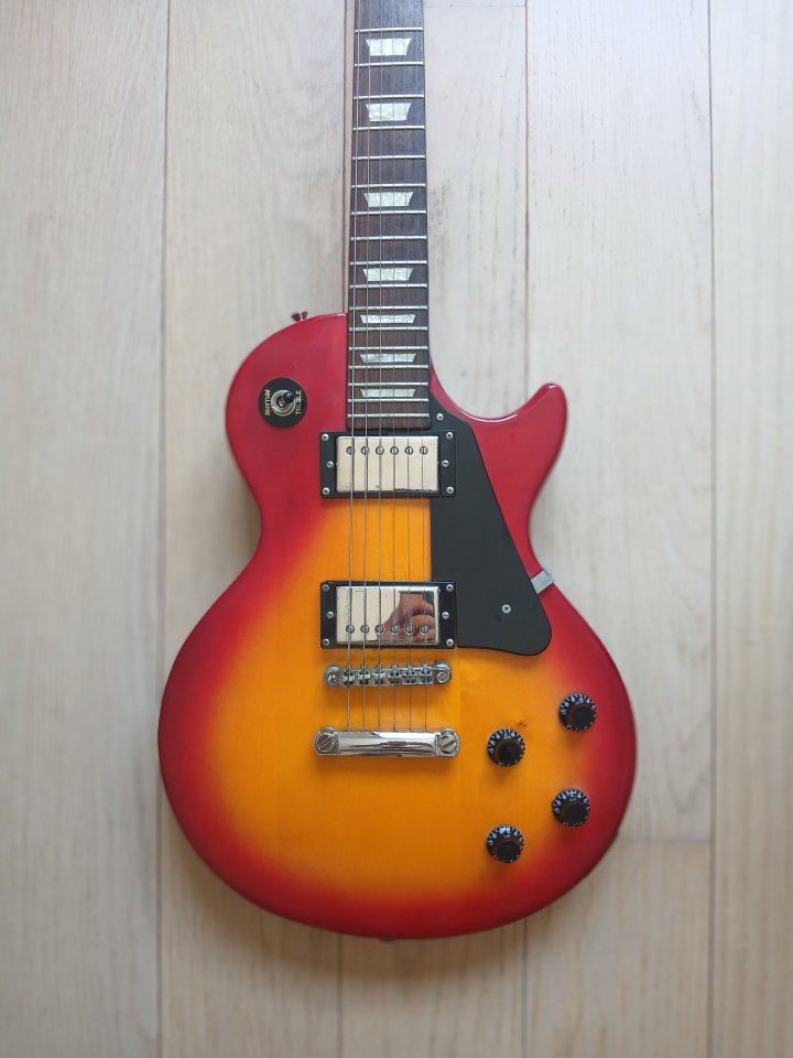 Epiphone Les Paul Studio (Czech Republic)