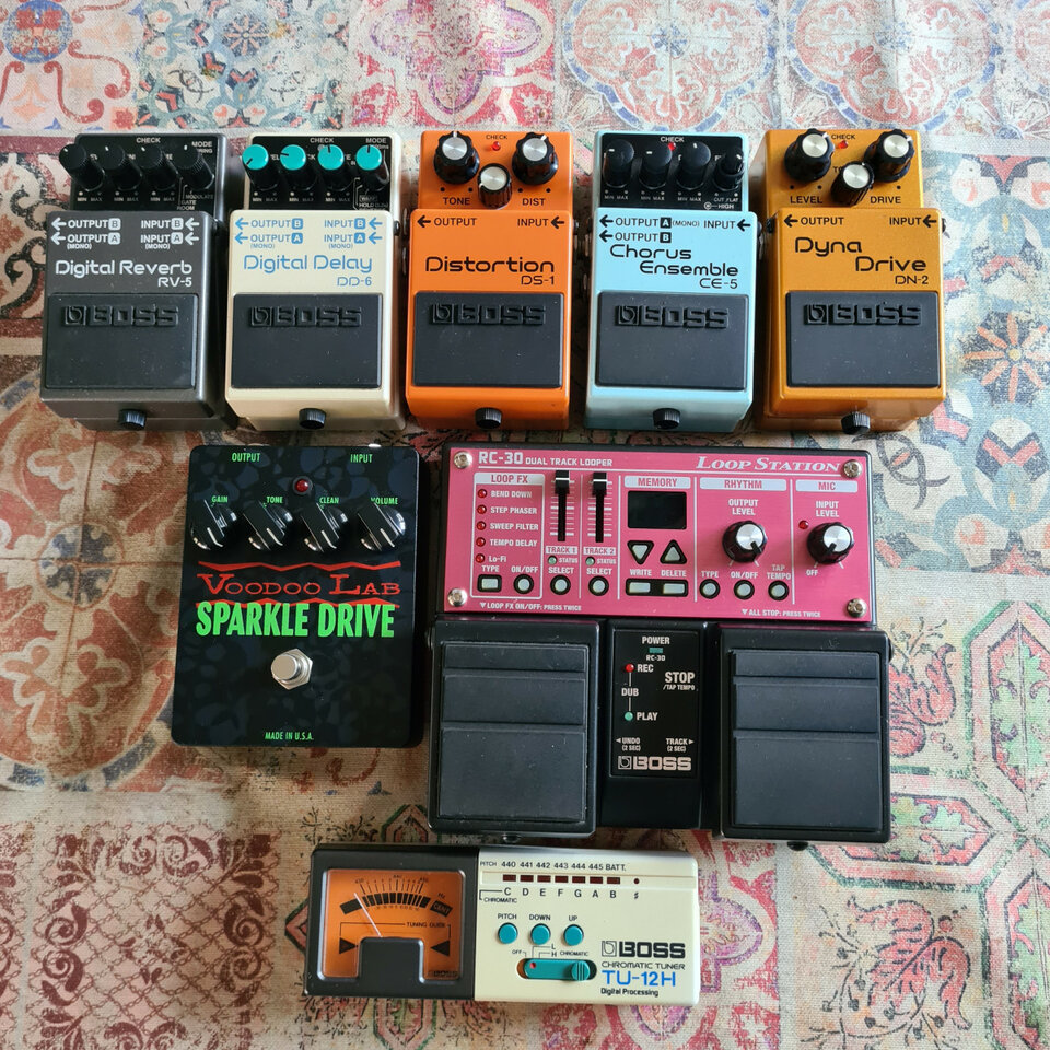 pedales Boss TU 12H, DS1,RV5,RC30,DD6,CE5,DN2, Voodoo lab