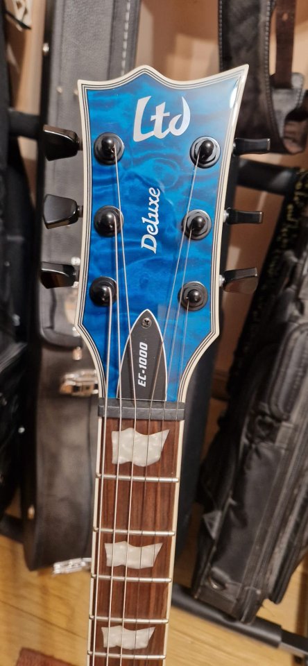 Guitarra LTD EC-1000 Piezo QM