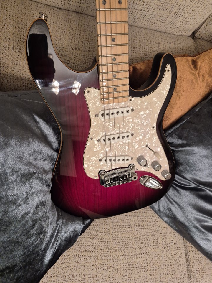 G&L S-500 USA de segunda mano · Foto 2 de 10 · Valencia · 1000 €