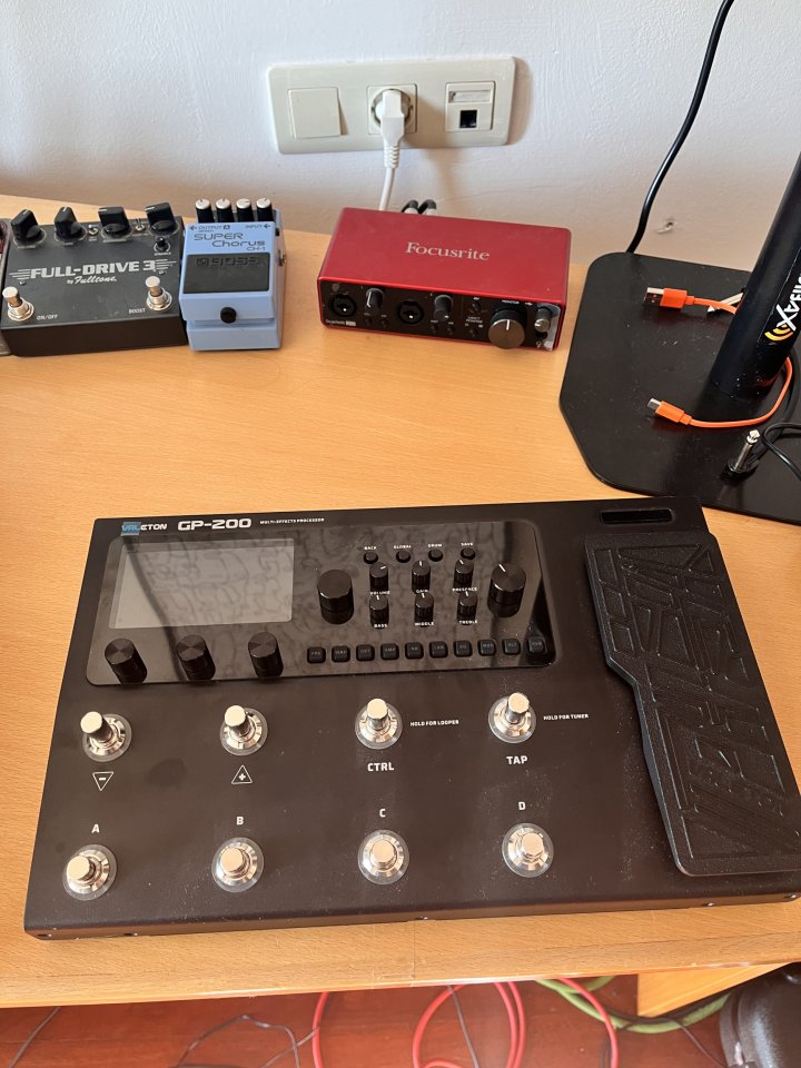 VALETON GP200 de segunda mano · Pontevedra · 240 €