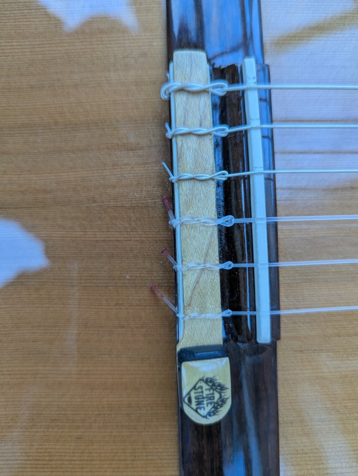 Guitarra Alhambra 5p con piezo firestone y bag