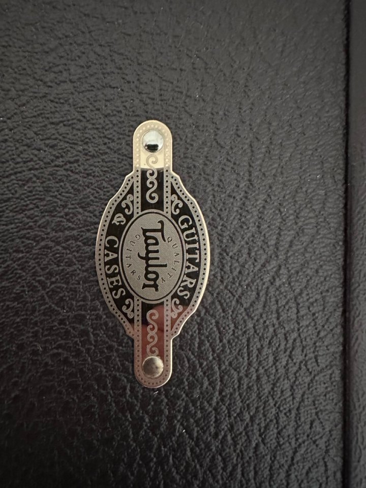 [Vendo] Taylor 810ce USA 2014 – Serie 800 – ES2 – Estado excepcional – Estuche original de segunda mano · Foto 10 de 10 · Madrid · 2450 €