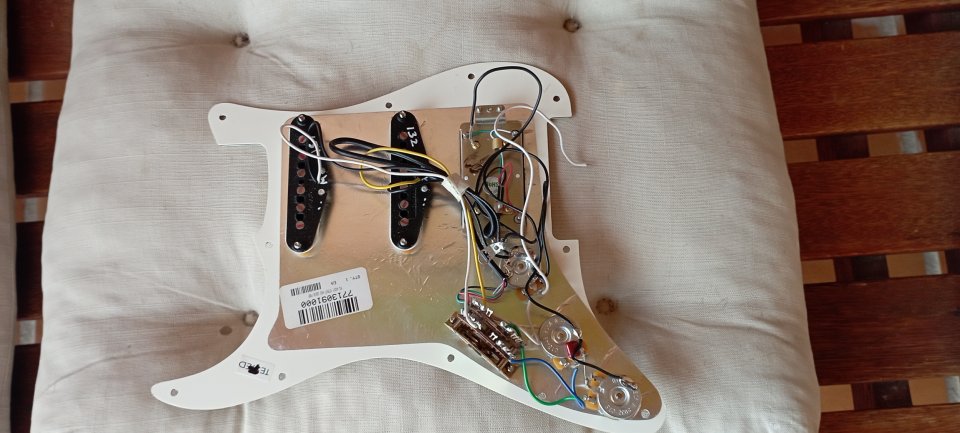 Fender stratocaster buttercream