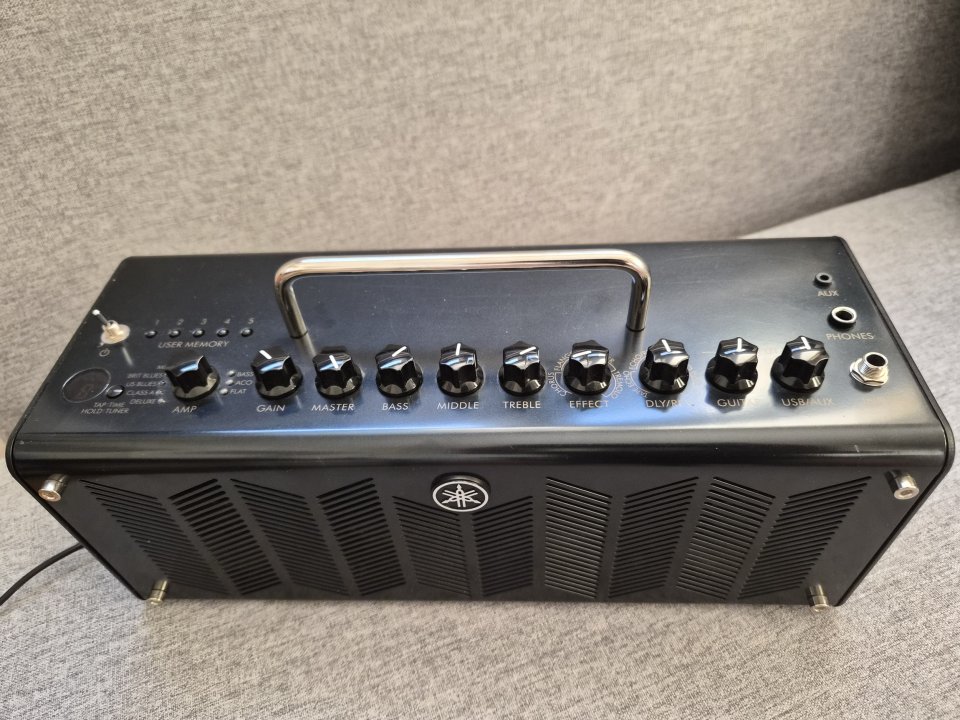 Yamaha THR10C de segunda mano · Foto 2 de 5 · Madrid · 200 €