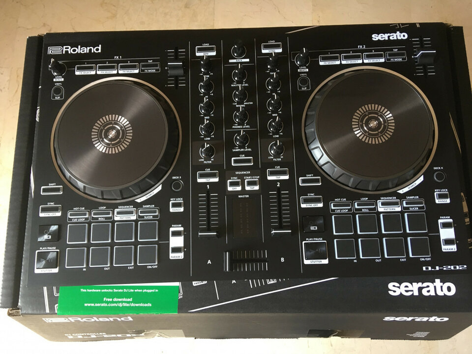 Roland DJ-202