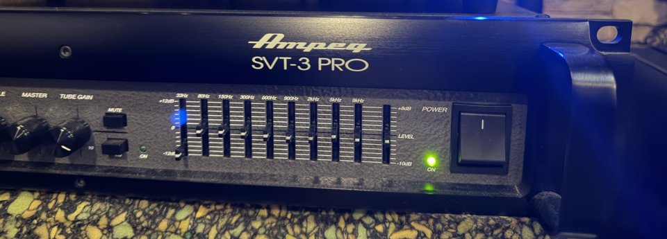 Ampeg SVT-3 PRO Amplificador Bajo de segunda mano · Foto 1 de 5 · Madrid · 600 €