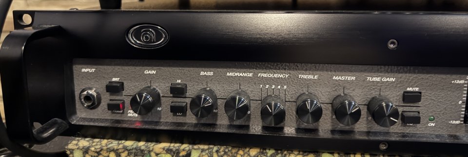 Ampeg SVT-3 PRO Amplificador Bajo de segunda mano · Foto 3 de 5 · Madrid · 600 €