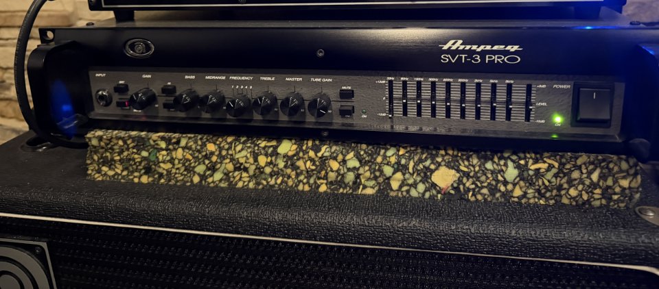 Ampeg SVT-3 PRO Amplificador Bajo de segunda mano · Foto 2 de 5 · Madrid · 600 €