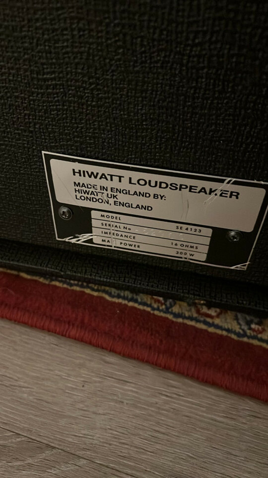 Pantalla Hiwatt 4x12 made in england