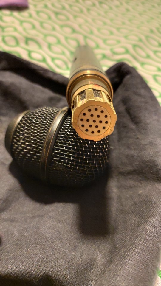 Akg c535 eb micrófono condensador