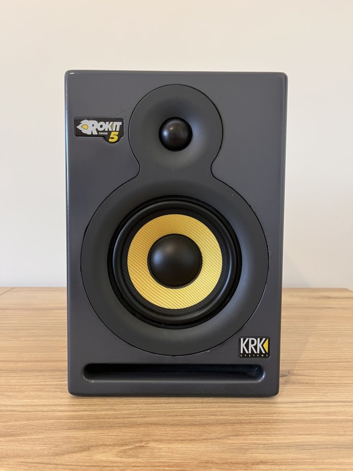 Vendo Monitores KRK Powered 5 reacondicionados y personalizados. de segunda mano · Foto 2 de 7 · Lugo · 350 €
